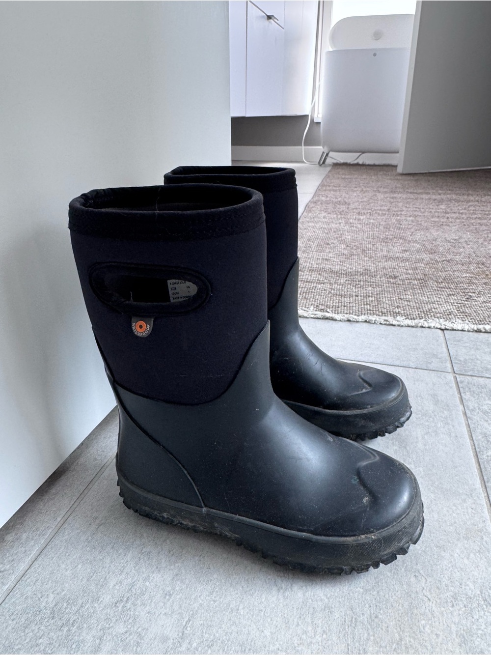 BOGS size 1 insulated Black Waterproof Winter Boots